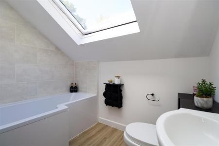 En Suite Bathroom