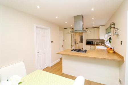 Kitchen/Dining Room