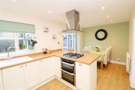 Kitchen/Dining Room