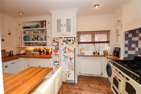 Kitchen/Breakfast Room