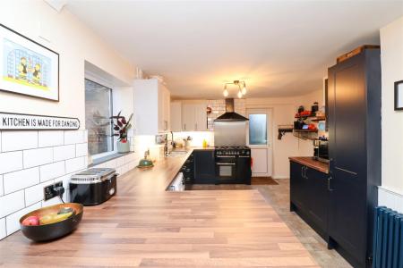 Kitchen/Breakfast Room