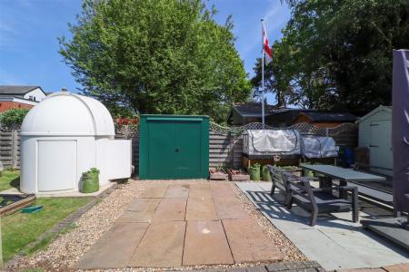 Garden & Parking