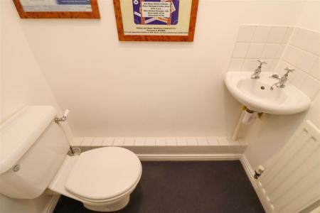 Cloakroom (Ground Floor)