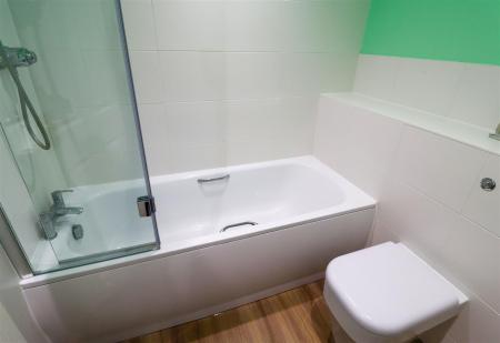Bathroom (Second Floor)