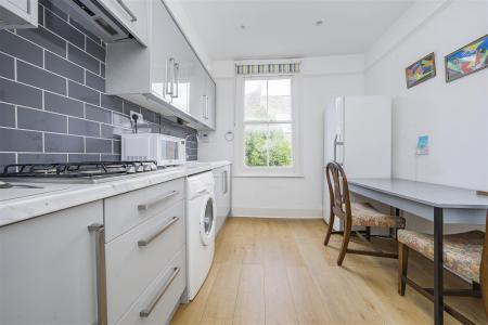 Bedroom/Kitchen (1st Floor)