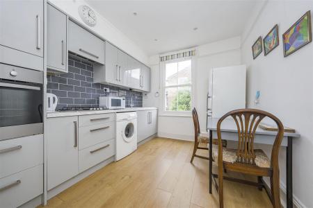 Bedroom/Kitchen (1st Floor)