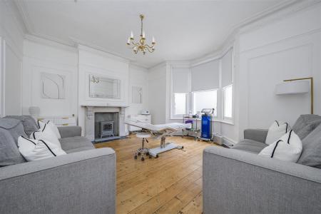 Bay Fronted Lounge (Ground Floorplan)