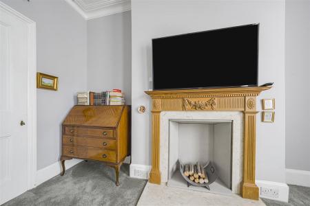 Bedroom (1st Florr)
