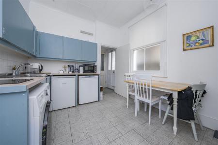 Kitchen (Ground Floor)