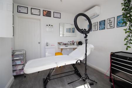 Studio/Office