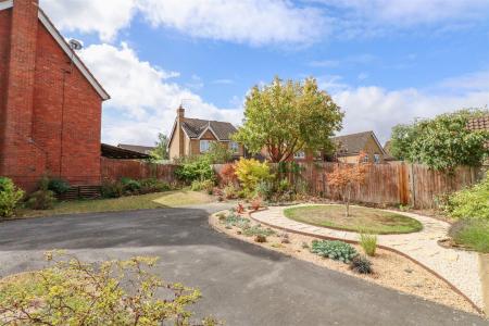 Front Garden & Driveway