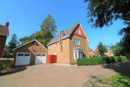Garage & Driveway
