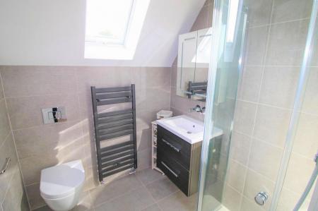 Shower Room (2nd Floor)