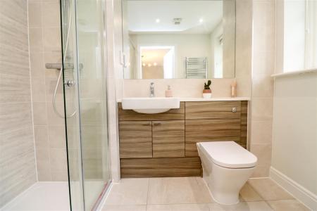 En Suite (1st Floor)