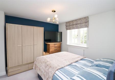 Bedroom 2 (1st Floor)