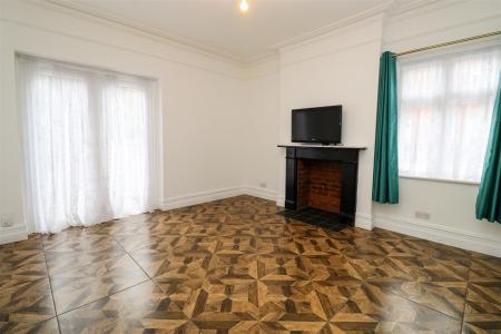 Reception Room/Bedroom 8