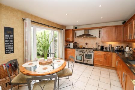 Kitchen/Breakfast Room