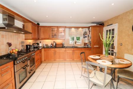 Kitchen/Breakfast Room