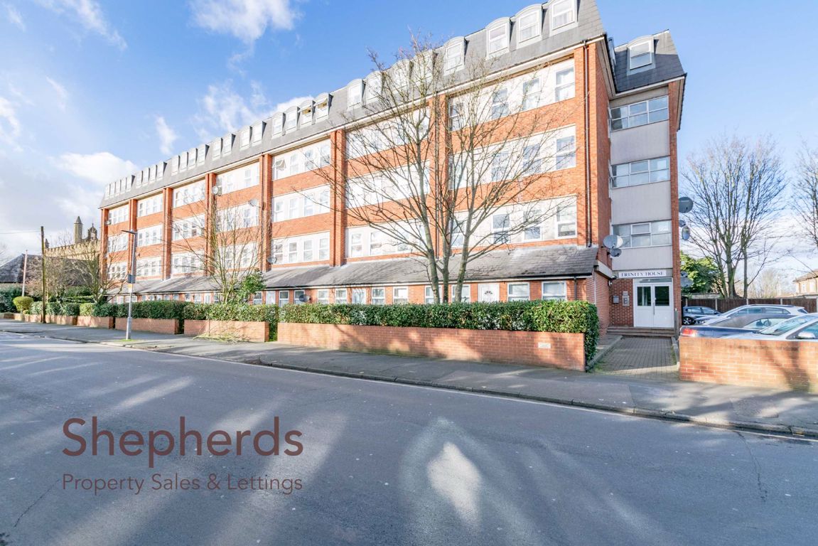 2 bedroom Flat for sale in Waltham Cross