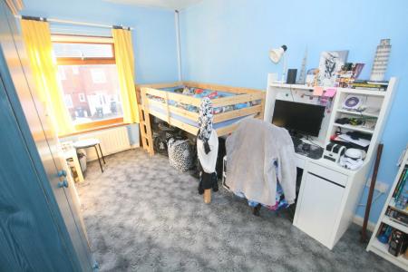 FRONT DOUBLE BEDROOM