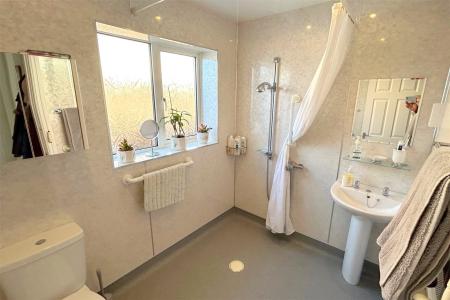 Shower Room/WC