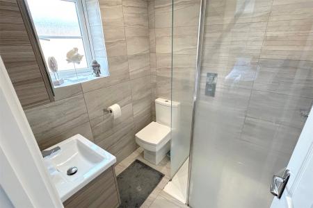 En Suite Shower Room