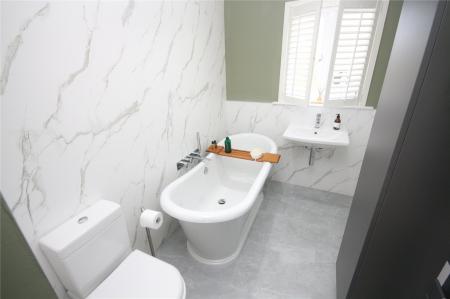 Family Bathroom/Wc