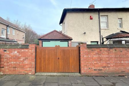 Detached Garage