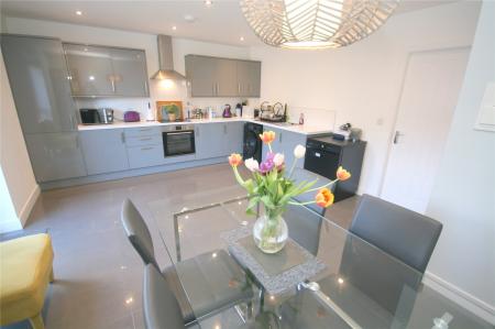 Dining Kitchen (2)