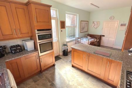 Kitchen 3