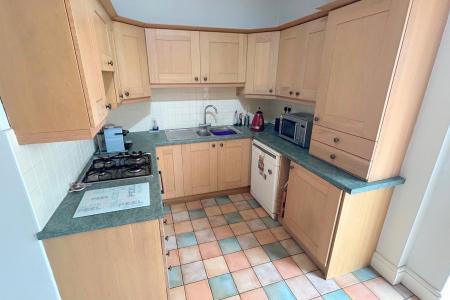 Kitchen (2)