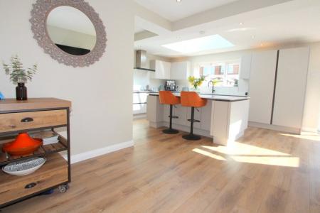 Kitchen (2)