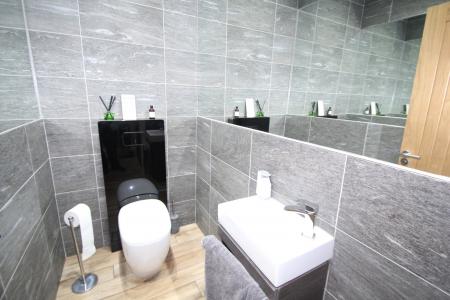 Cloakroom/WC