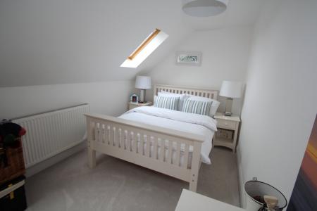 Top Floor Bedroom 7