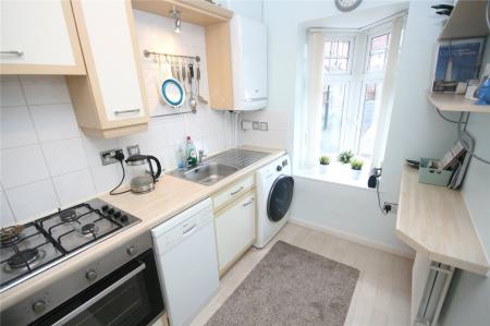 Kitchen (2)