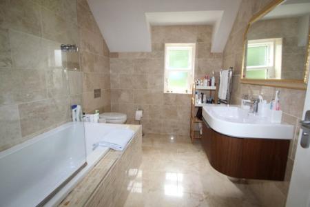 Family Bathroom/Wc