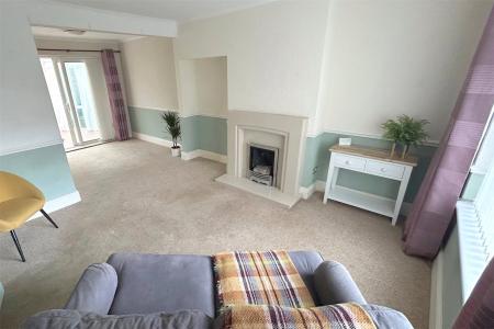 Lounge & Dining Room