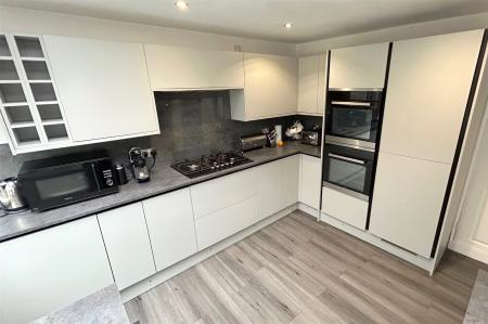 Kitchen2