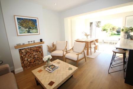 Living/Diningkitchen