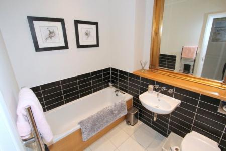 Bathroom/Wc