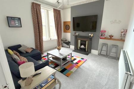 Bedroom 2/ FF Lounge