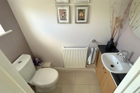 Cloakroom/Wc