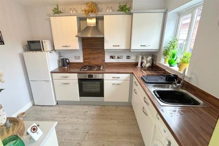 Kitchen (2)