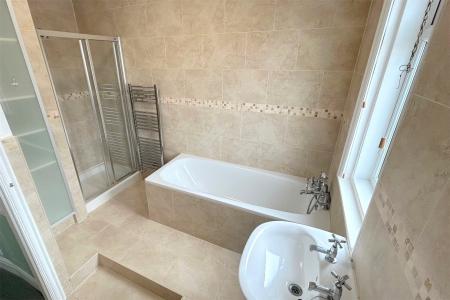 Bathroom/Wc 2