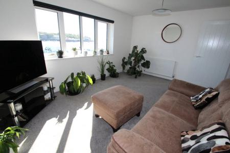 Living Room (2)
