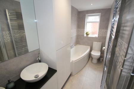 Bathroom/Wc