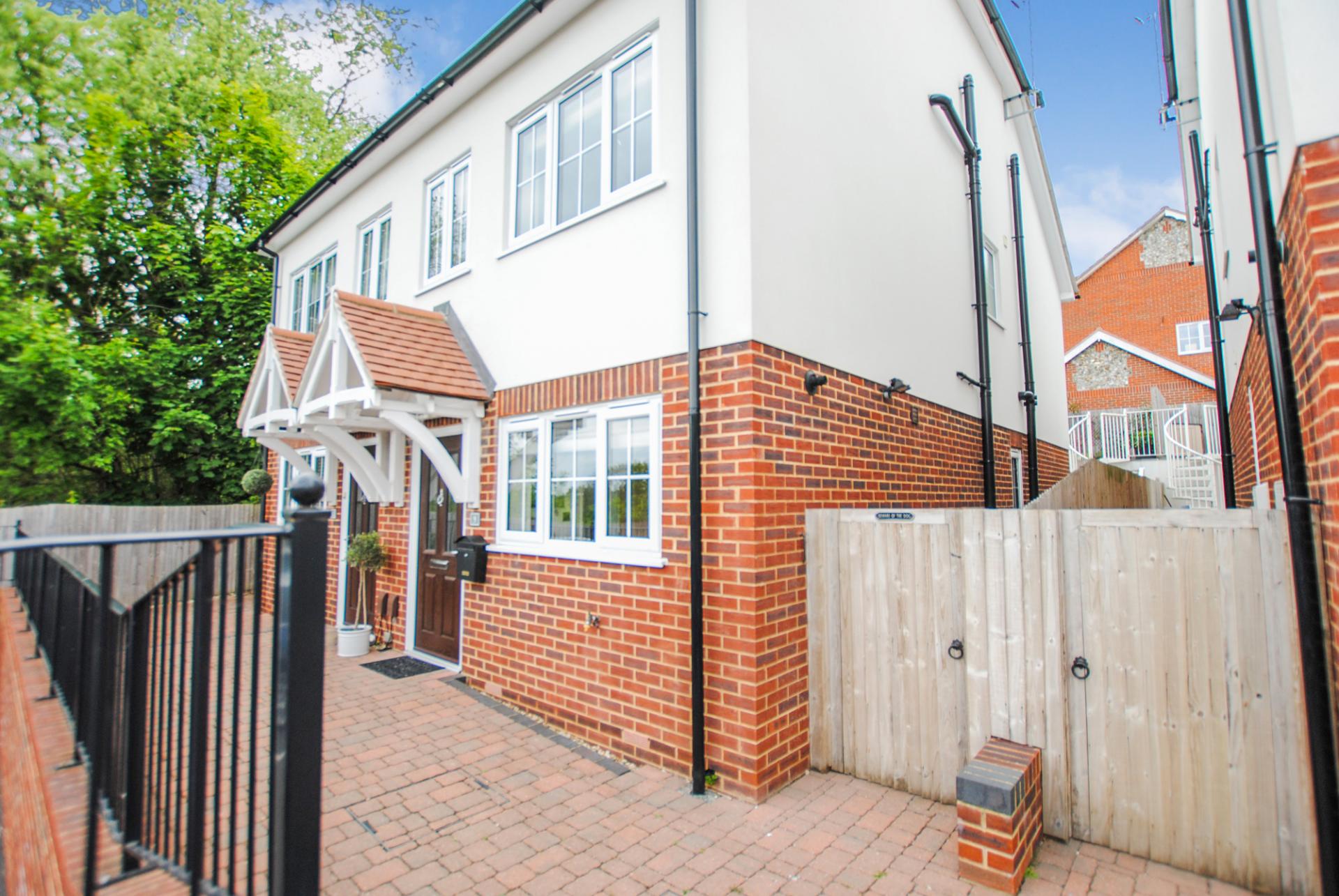 3 bedroom SemiDetached House for sale in Old Coulsdon