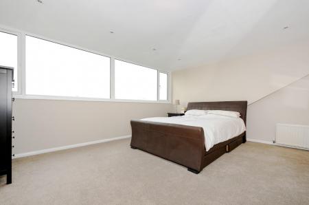 Bed 1.jpg