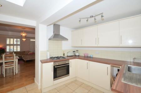 27helenard-kit1.JPG
