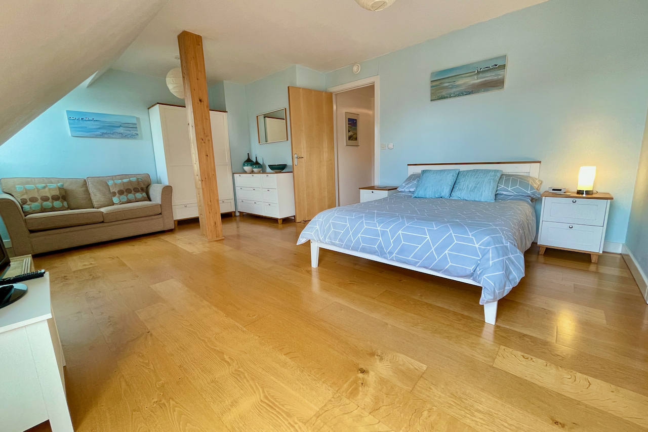 2 bedroom Flat for sale in Swanage